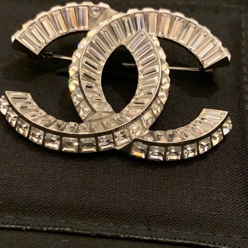 SOLD CHANEL Baguette Crystal CC Brooch Silver - Picture 5 of 6